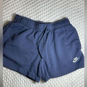 Nike loose shorts